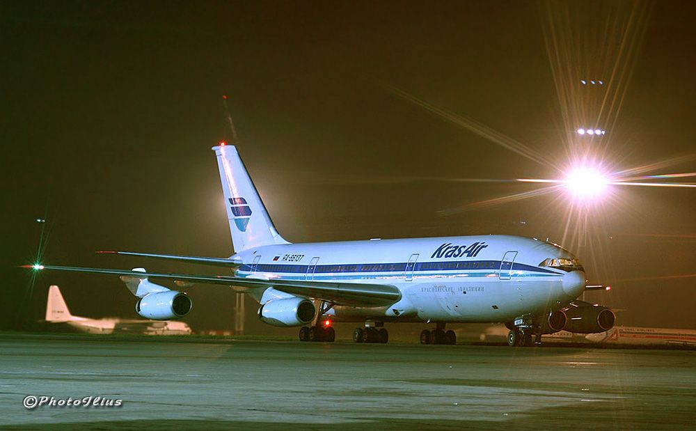 Ил-86-KrasAir.jpg