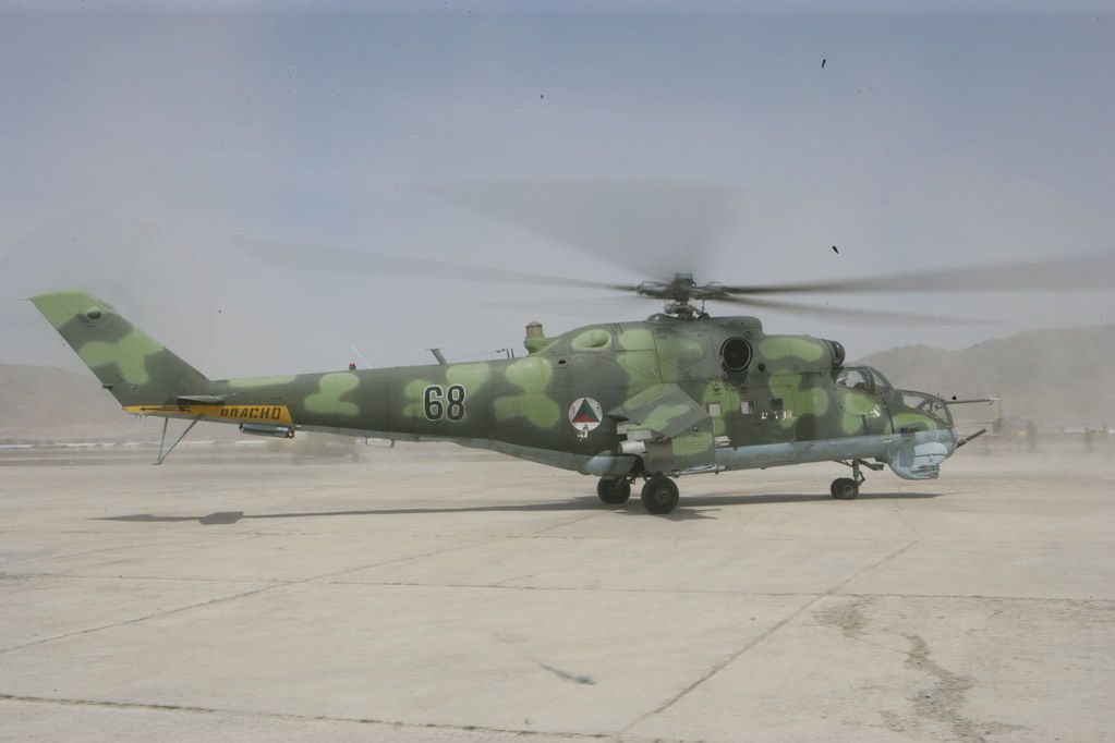 Mi-24V 68 Blk DGMAF 2.jpg