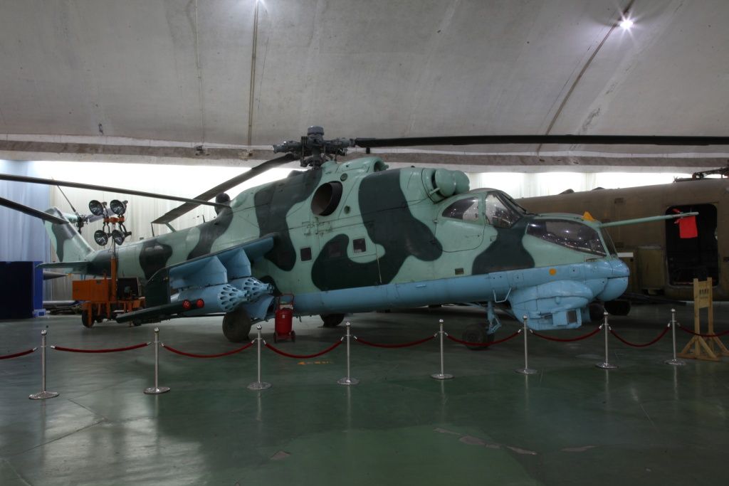Mi-24V no serial c-n 19471 (Shahezhen 14nov12).jpg