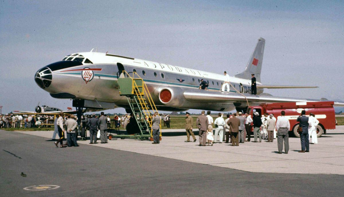 Л54.. промеж. посадка в Goose (Канада) по дороге на Кубу (1961).jpg